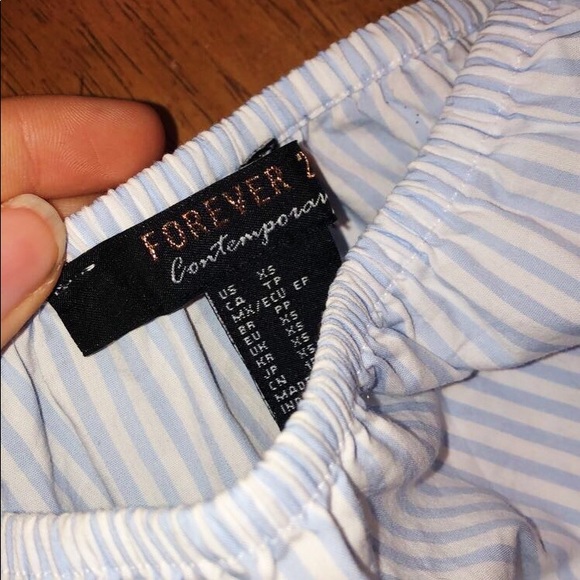 Light blue Unique Top - Picture 2 of 4